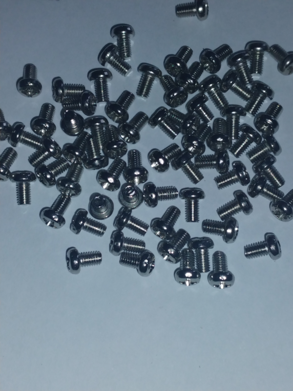 PC drive screws M3 Small round head 20g. Apprx 28 in bag NZ Stock